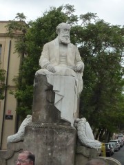 CRIPTA GAUDÍ Y COLÒNIA GÜELL